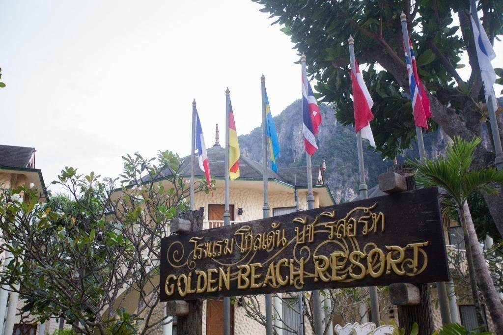 Entrance sign at Golden Beach Resort